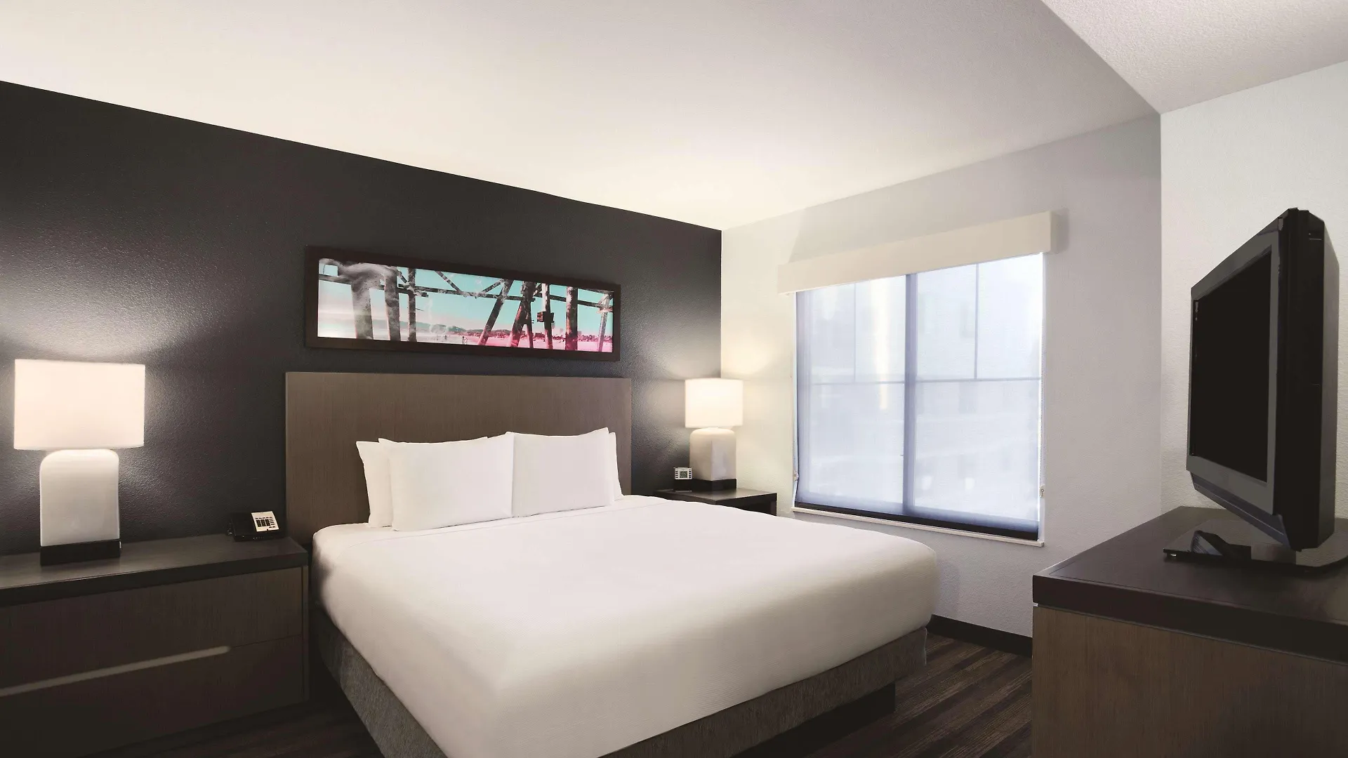Hyatt House Pleasant Hill Hotel