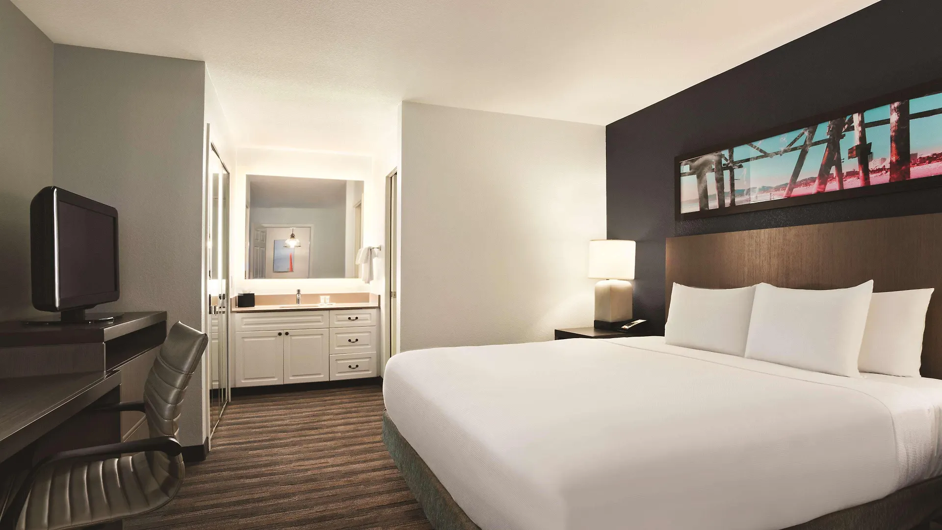 Hyatt House Pleasant Hill Hotel
